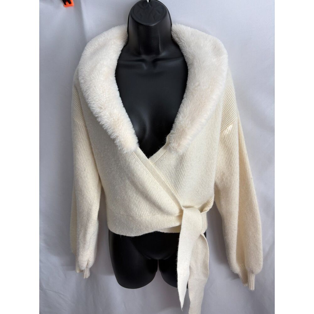 WAYF Terri Bouclé Rib Wrap Sweater Cream Detachable Fur Collar Size M Luxury